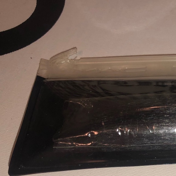 MAC COSMETICS BRUSH 129SH, BN. NATURAL FIBERS JAPAN - Picture 6 of 6